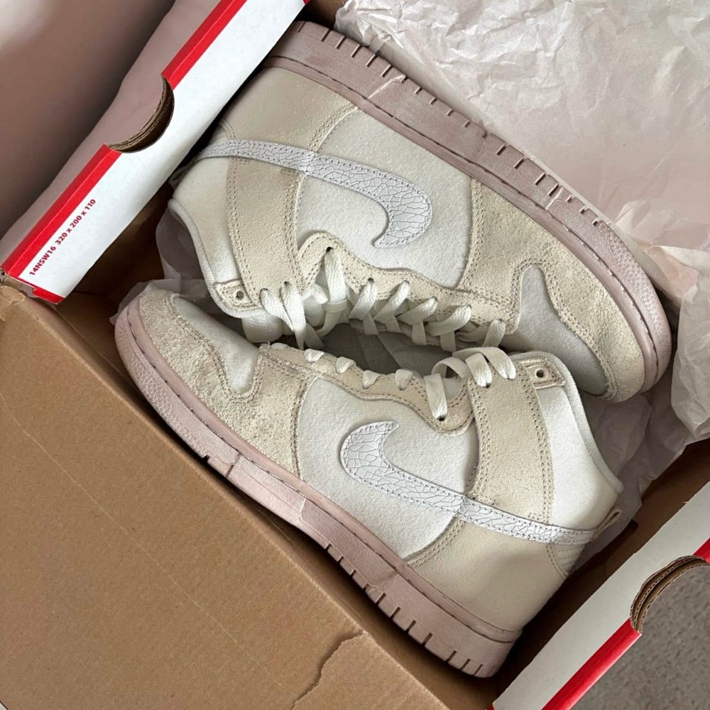 Nike Dunk Women's High-Top Sneakers “Fossil Stone/Black Sail” Size 7.5